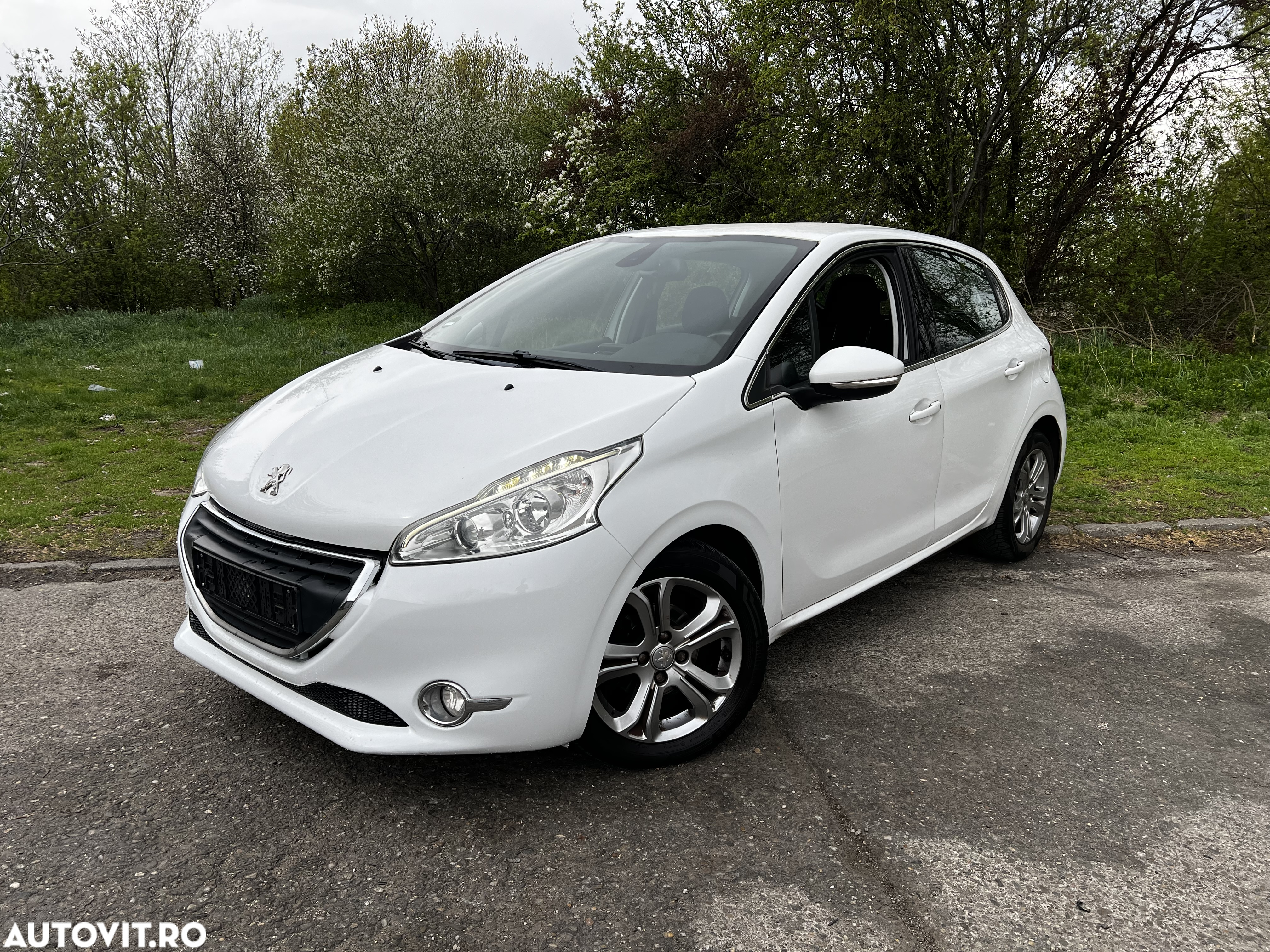 Peugeot 208 1.2 L PureTech STT Active Pack - 2