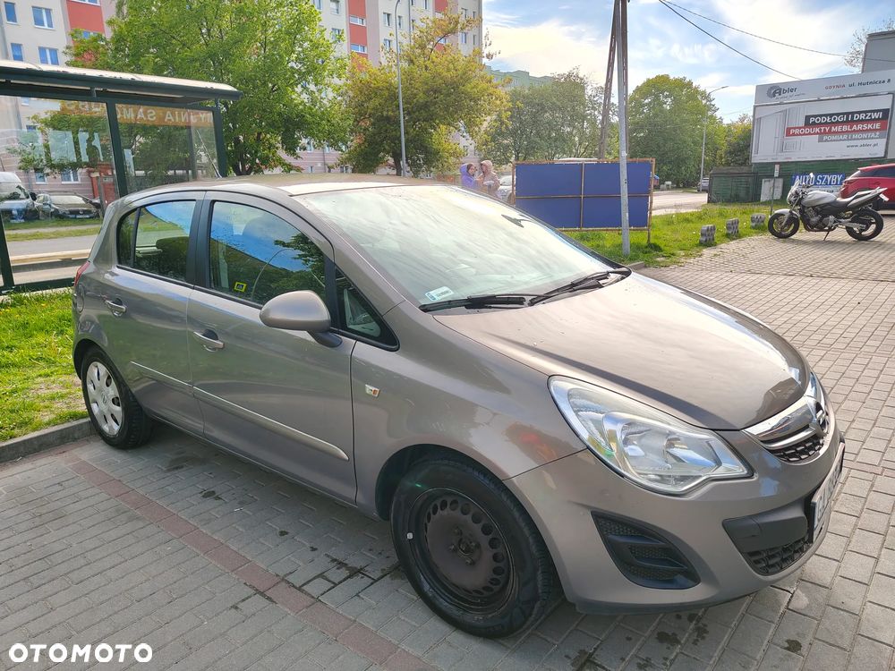 Opel Corsa 1.2 16V Essentia - 2