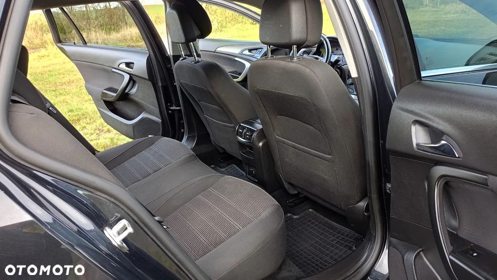 Opel Insignia - 14