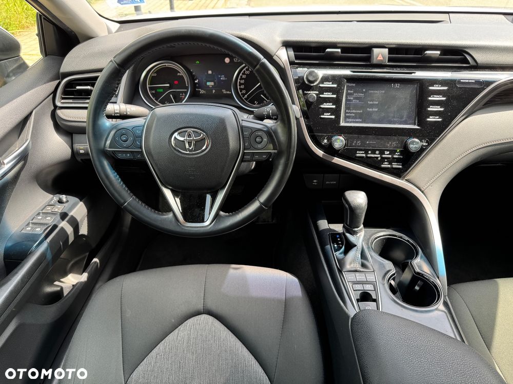 Toyota Camry 2.5 Hybrid Executive CVT - 13