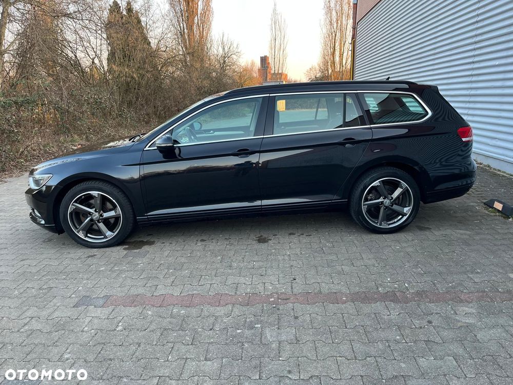 Volkswagen Passat 2.0 TDI (BlueMotion Technology) DSG Comfortline - 9