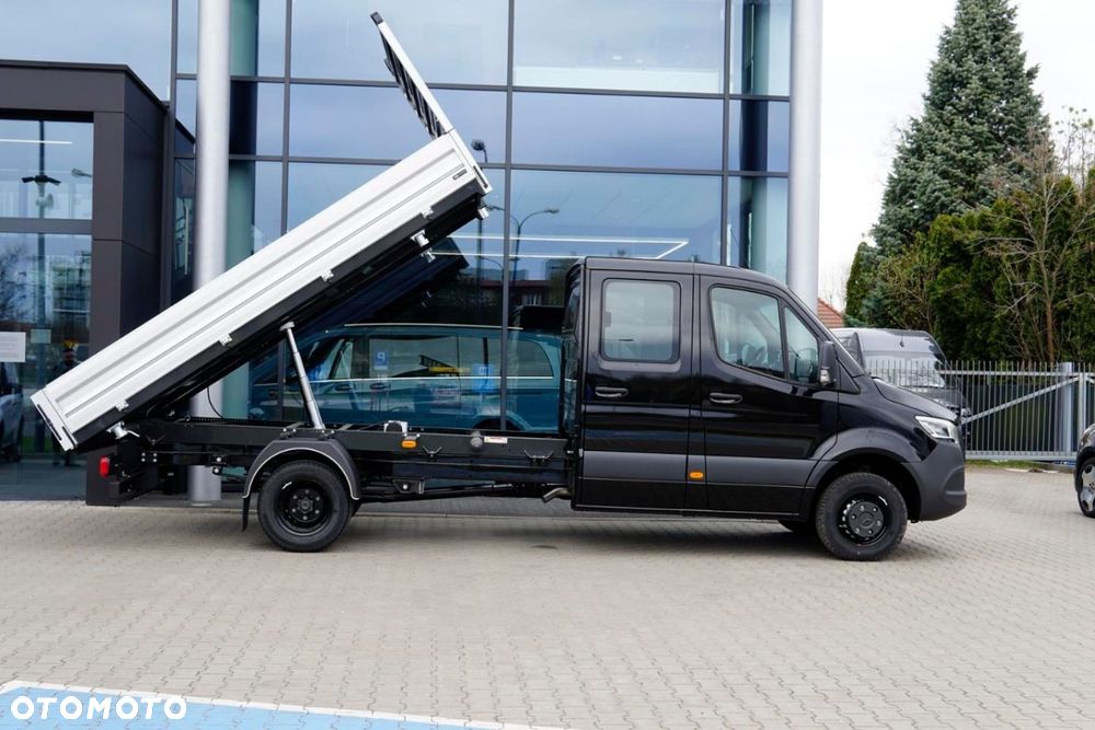 Mercedes-Benz Sprinter - 25