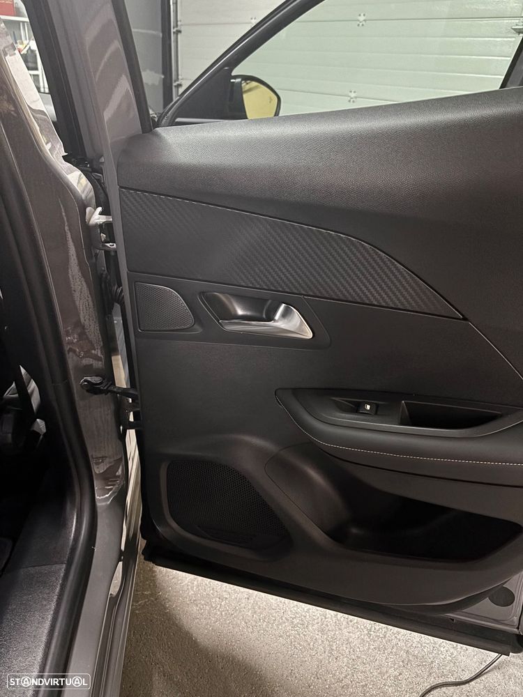 Peugeot 2008 1.2 PureTech Allure Pack - 12