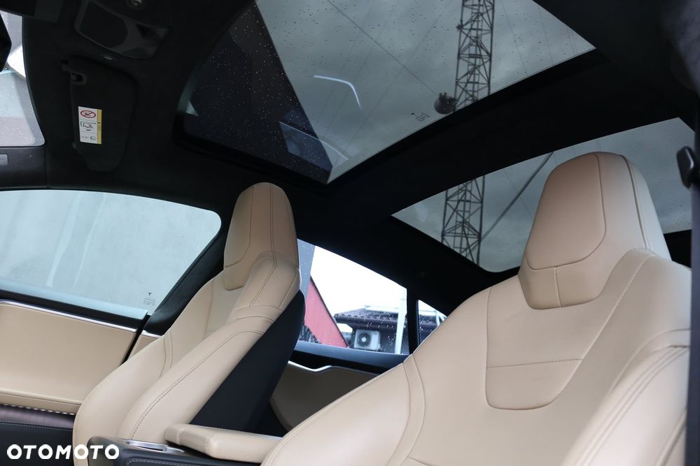 Tesla Model S Dual Motor Allradantrieb Performance - 4