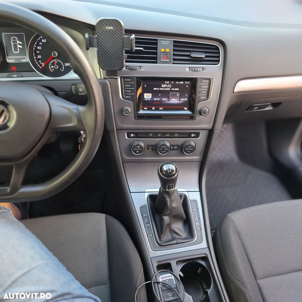 Volkswagen Golf 1.6 TDI DPF BlueMotion Technology Comfortline - 26