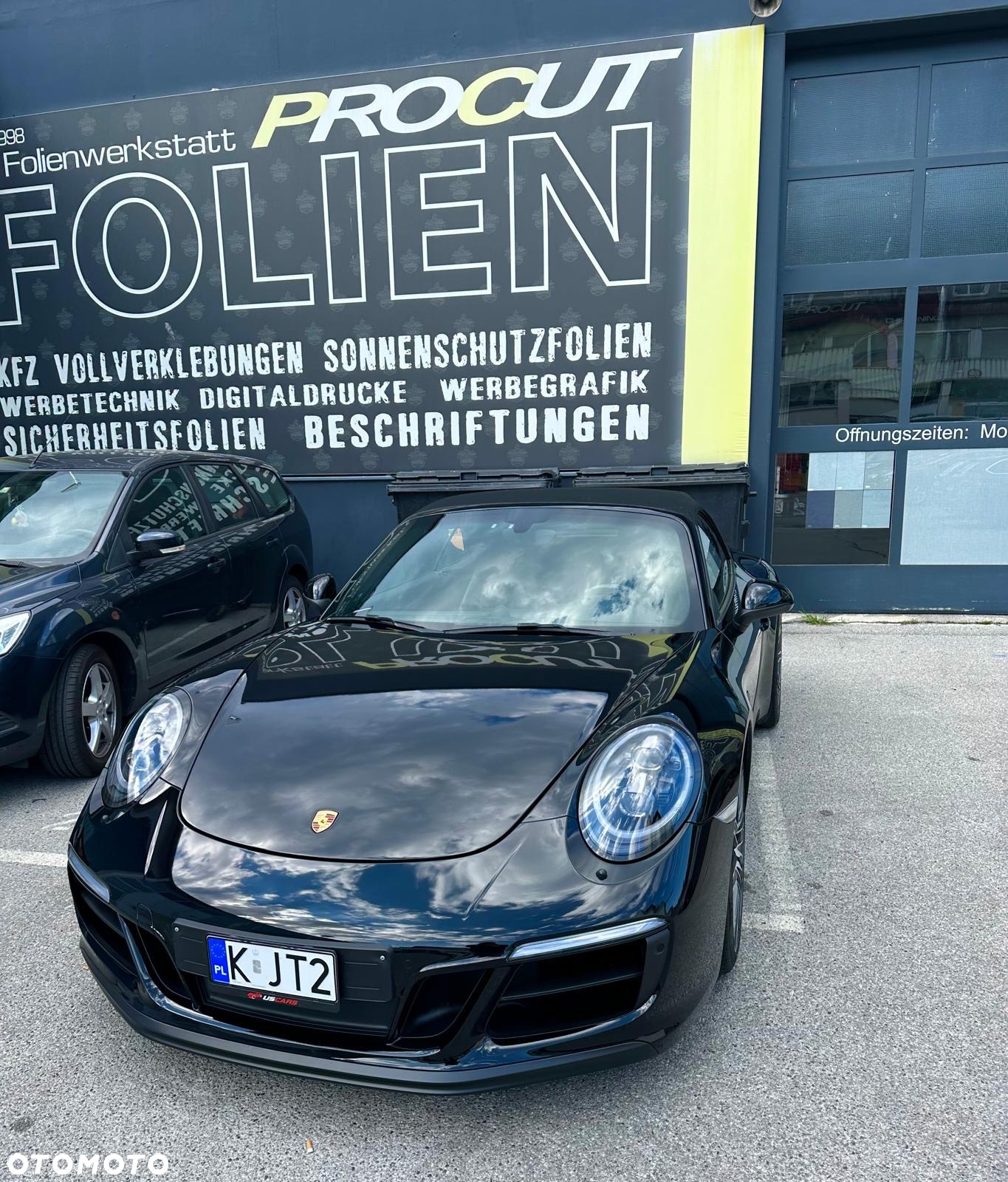 Porsche 911 Carrera Cabriolet PDK - 7