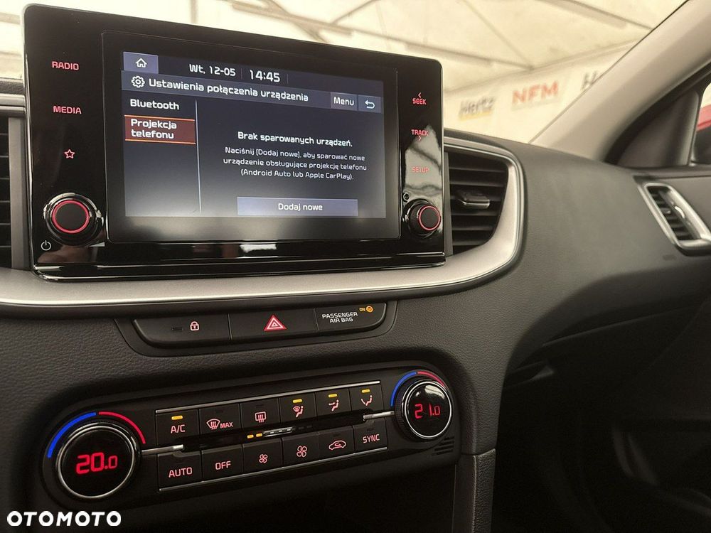 Kia Ceed - 27