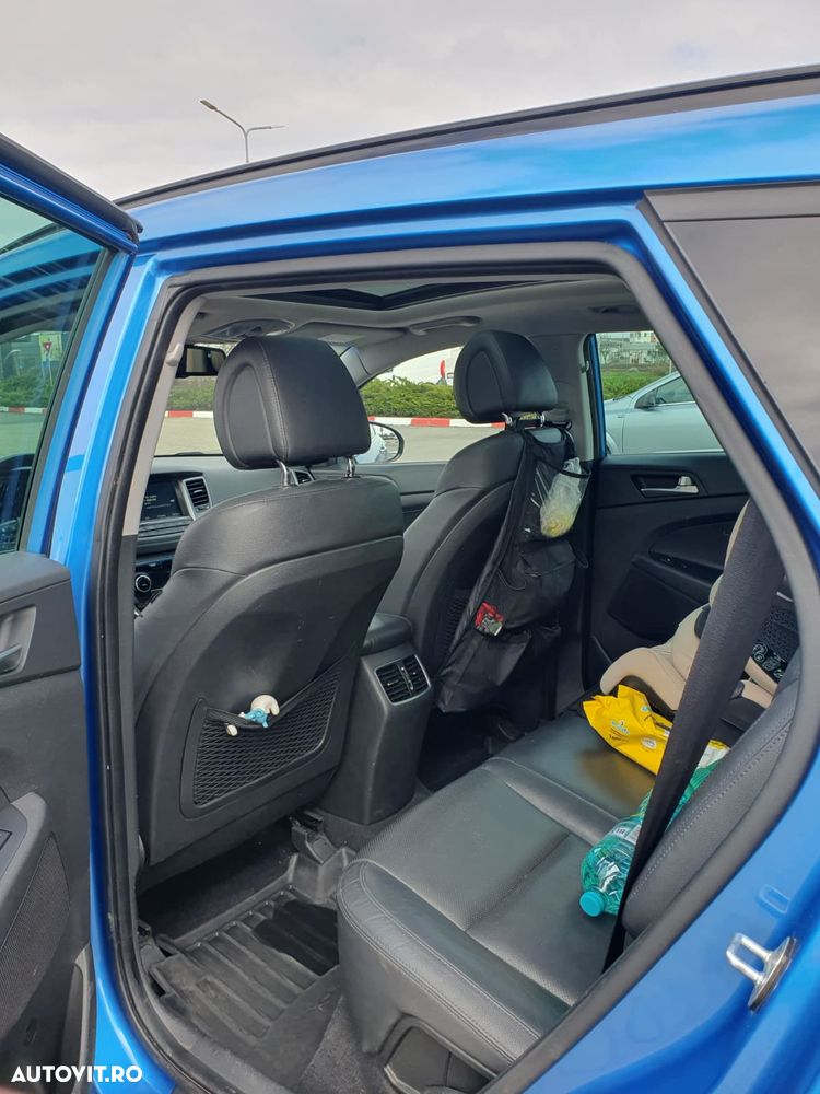 Hyundai Tucson 2.0 CRDI 4WD Automatik Style - 11