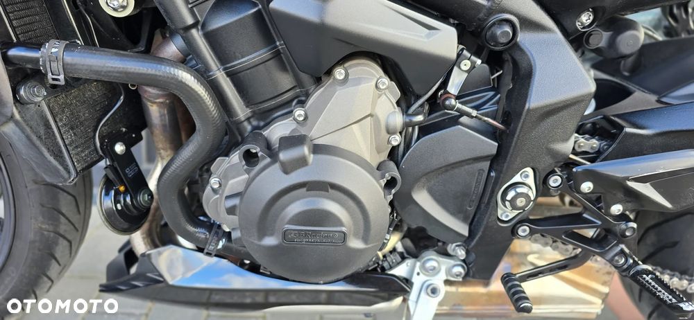 Triumph Street Triple - 33