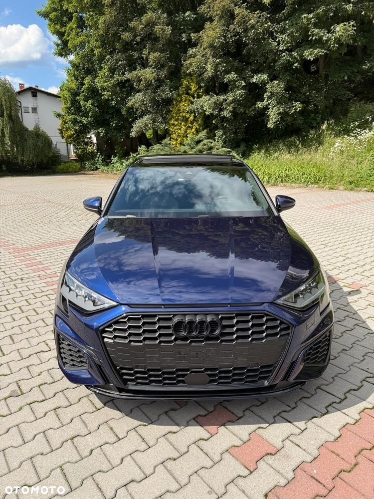Audi A3 Limousine 40 TFSI quattro S tronic S line - 2