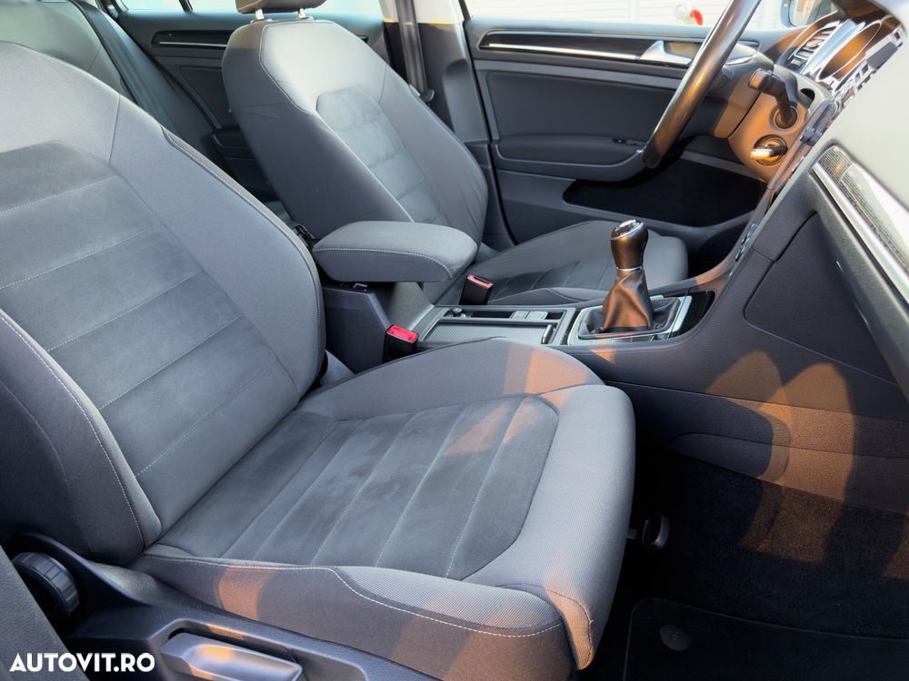 Volkswagen Golf 2.0 TDI Highline - 18