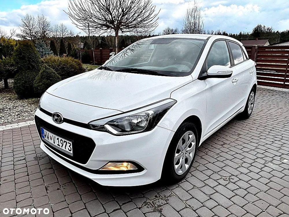 Hyundai i20 blue 1.2 YES Gold - 10