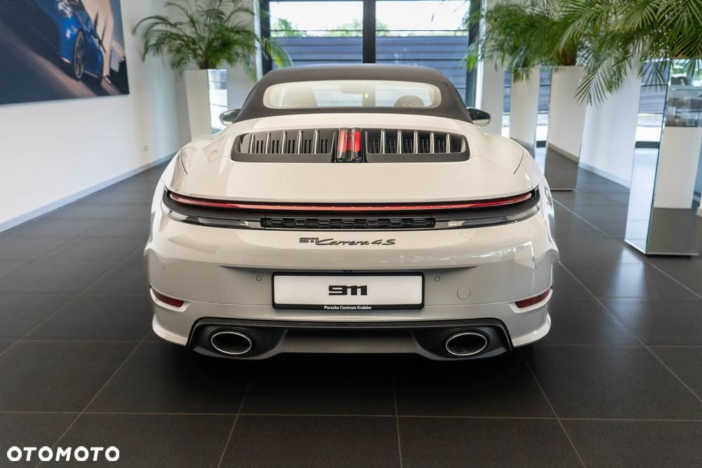 Porsche 911 Carrera 4S - 6