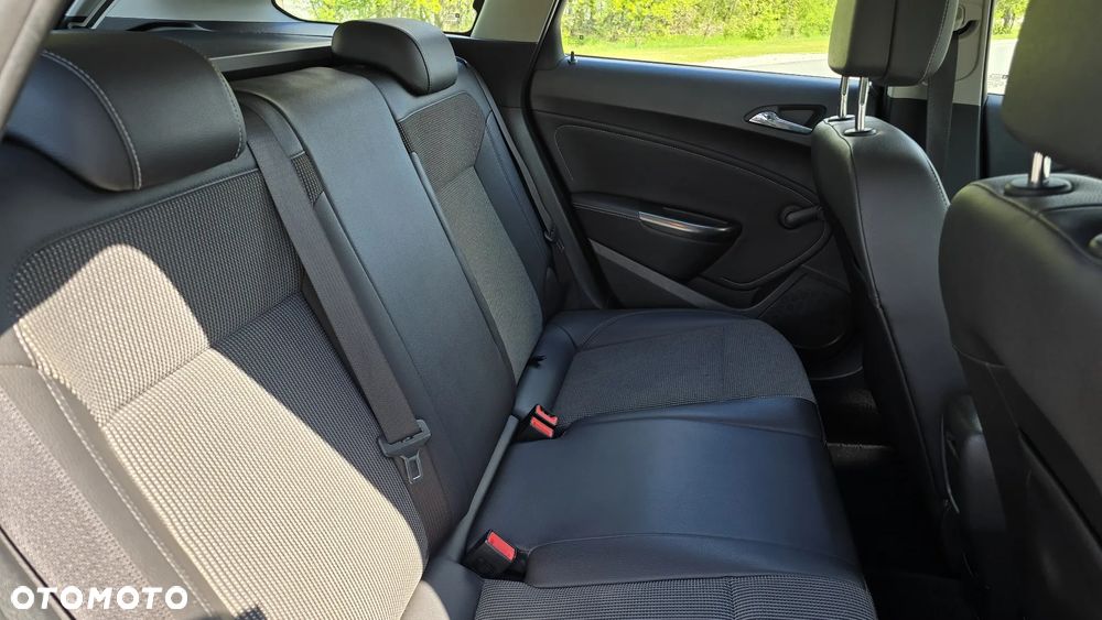 Opel Astra 2.0 CDTI Cosmo - 33