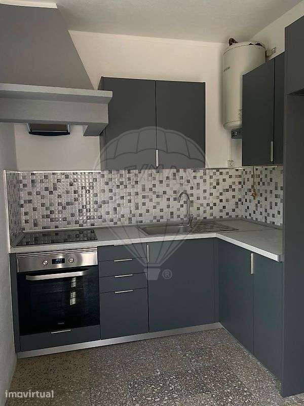 Moradia T1 para arrendamento - Grande imagem: 2/8