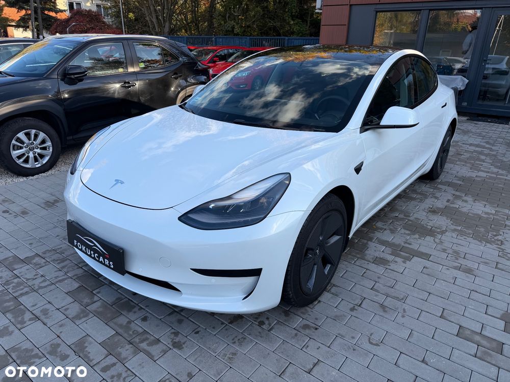Tesla Model 3 2022 photo 2