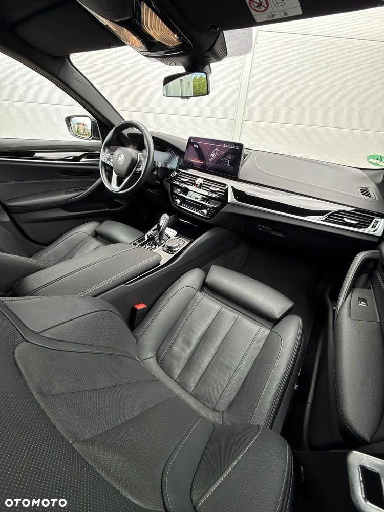 BMW Seria 5 520d Luxury Line sport - 8