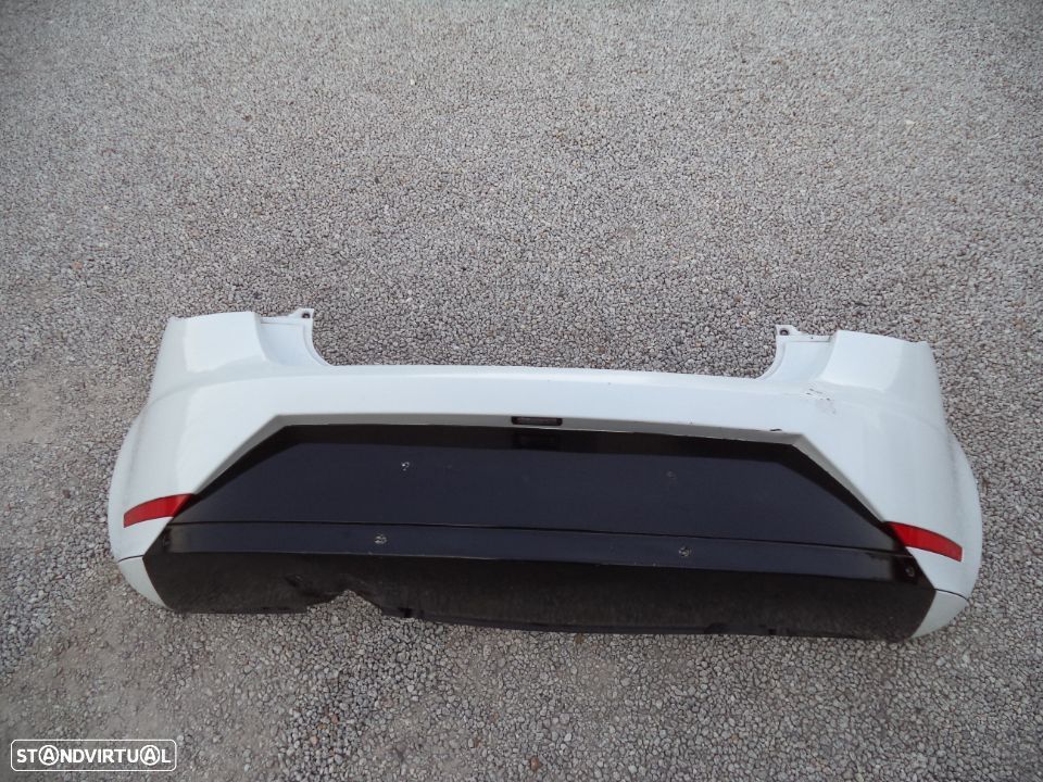 Para-choques Seat Ibiza 3 portas tras ano 2015 (original) e bom estado - 1