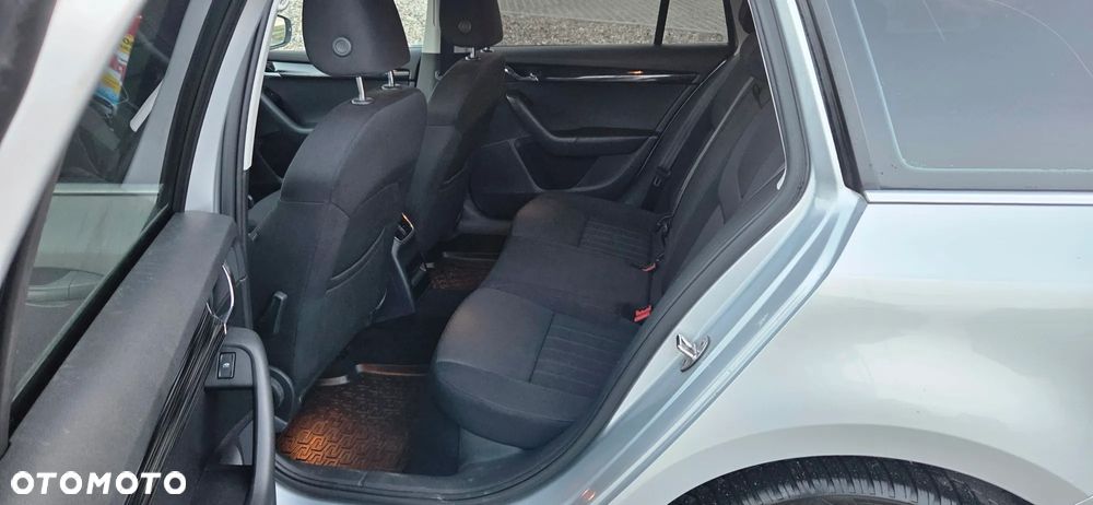 Skoda Octavia 1.5 TSI ACT Style DSG - 8