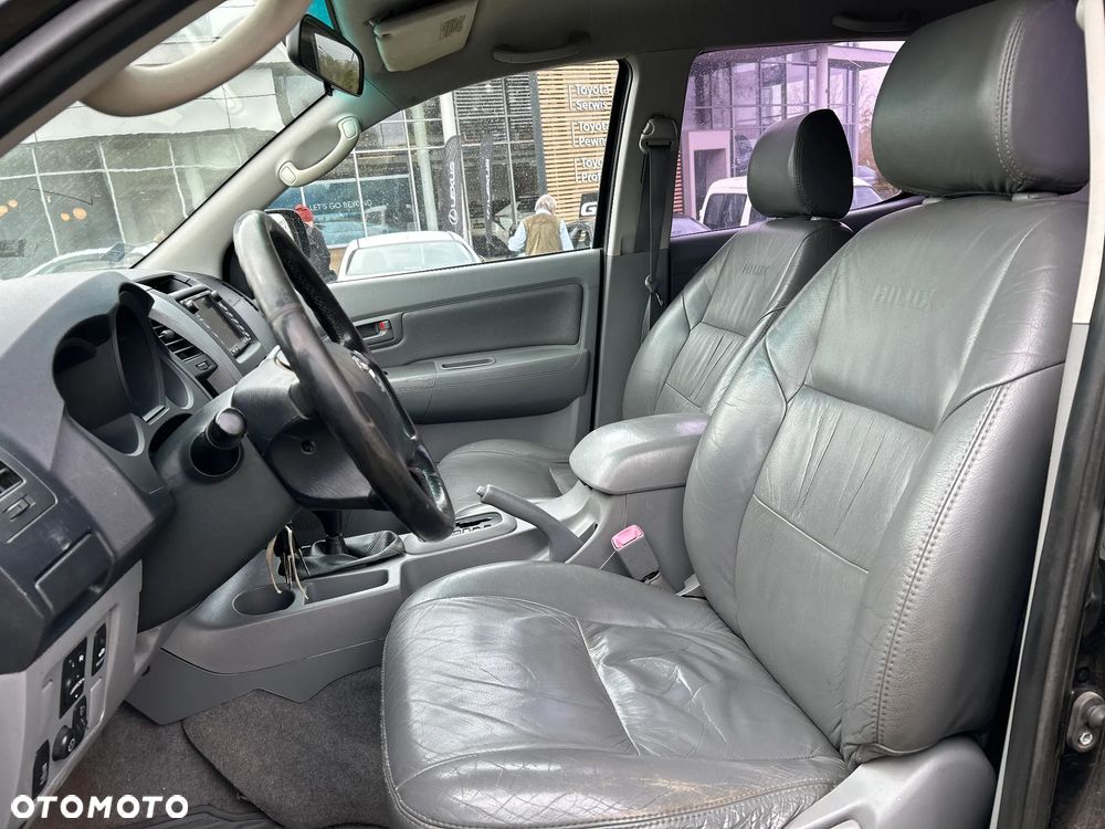 Toyota Hilux 3.0 D-4D SR5-X Platinium - 9