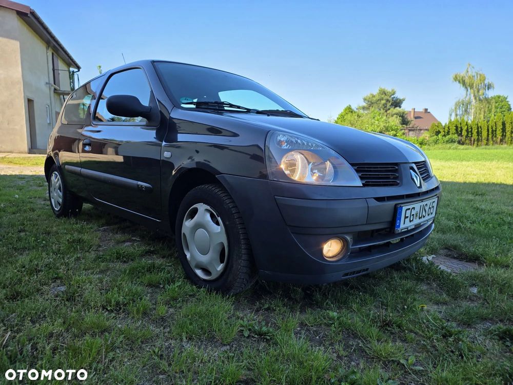 Renault Clio - 23