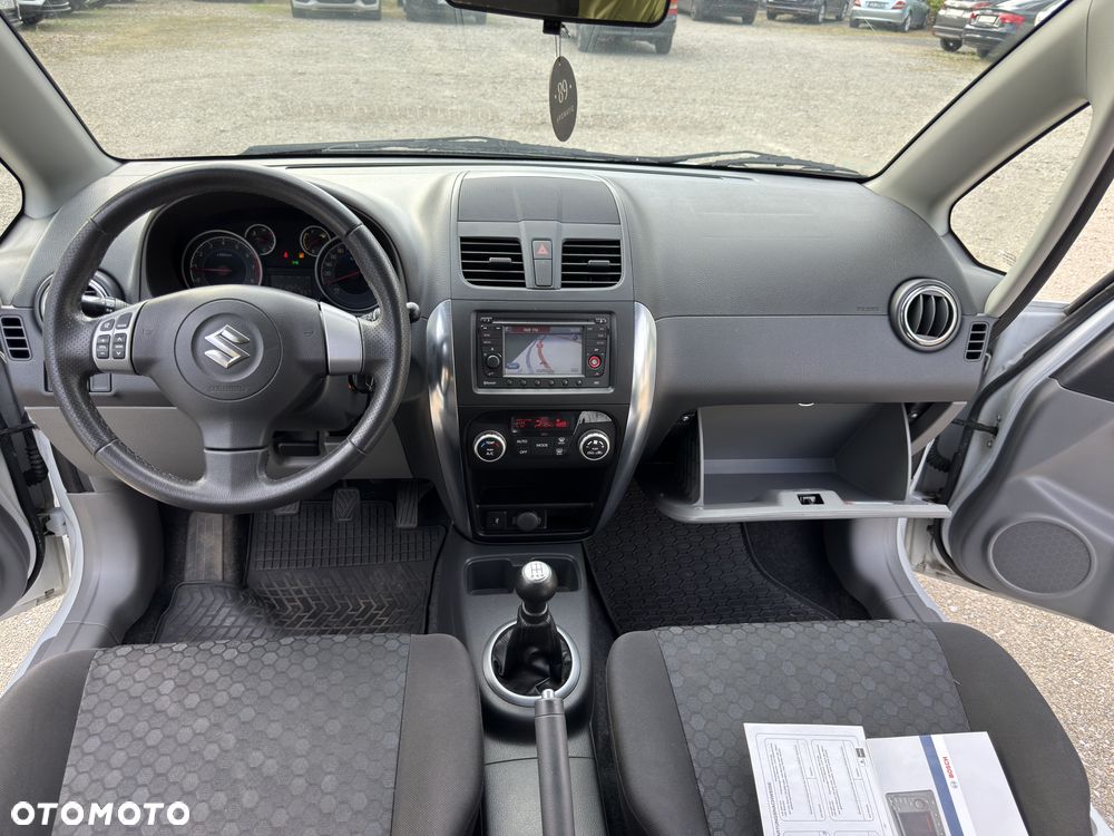Suzuki SX4 Classic 1.6 VVT 4x4 Comfort - 39