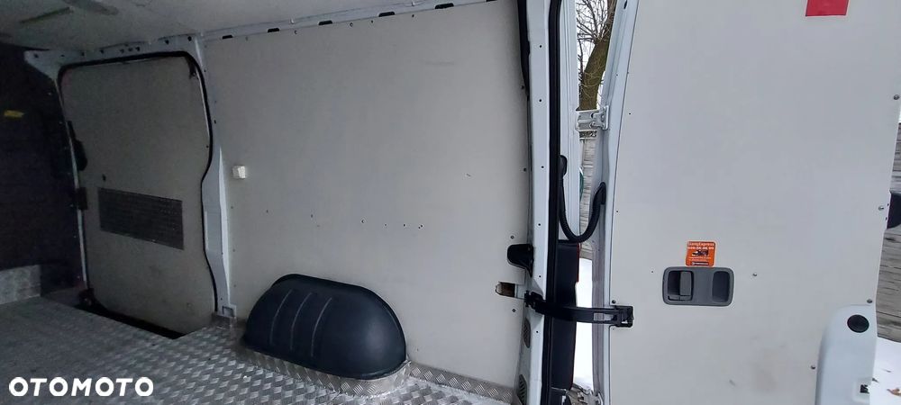 Mercedes-Benz SPRINTER - 24