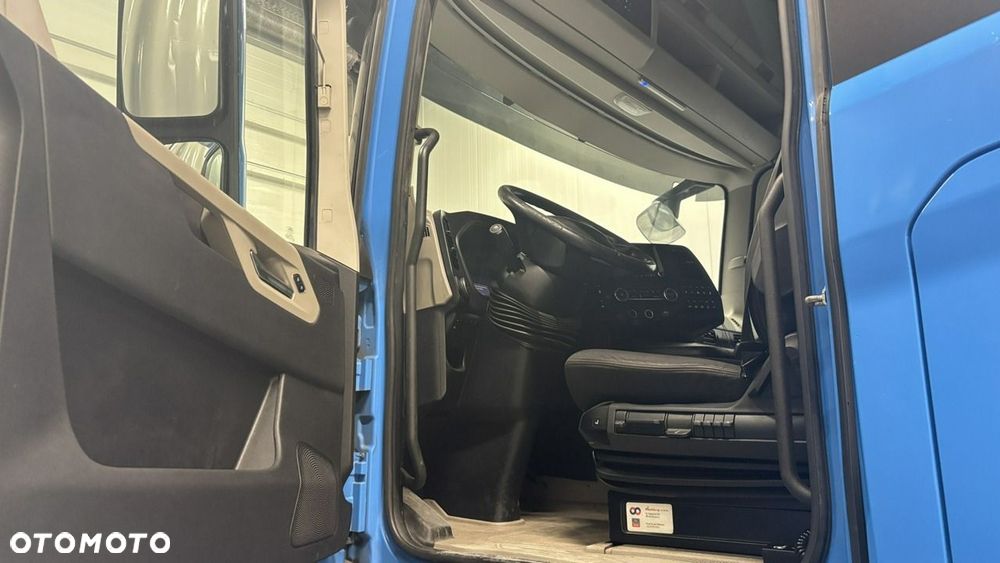 Ford F-MAX - 8