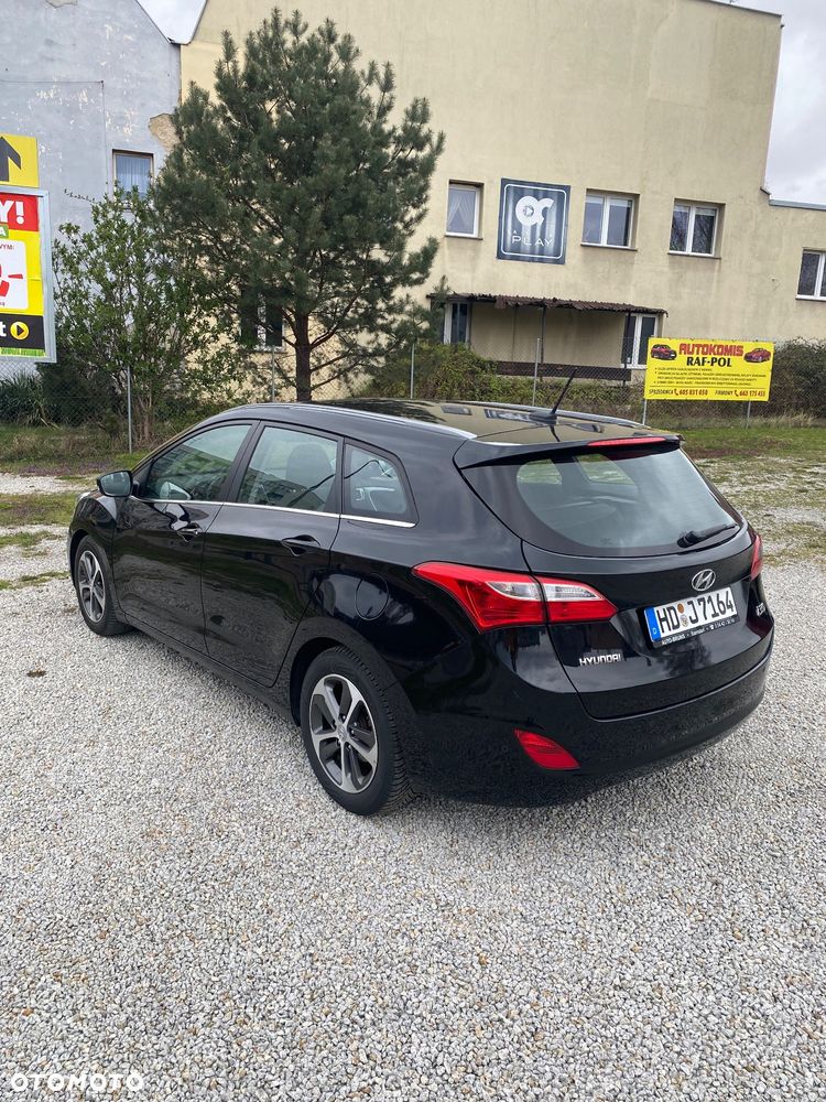 Hyundai i30 blue 1.6 GDI DCT Premium - 12