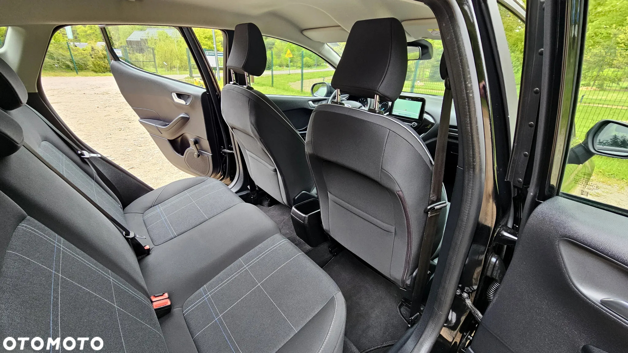 Ford Fiesta 1.1 Trend - 35