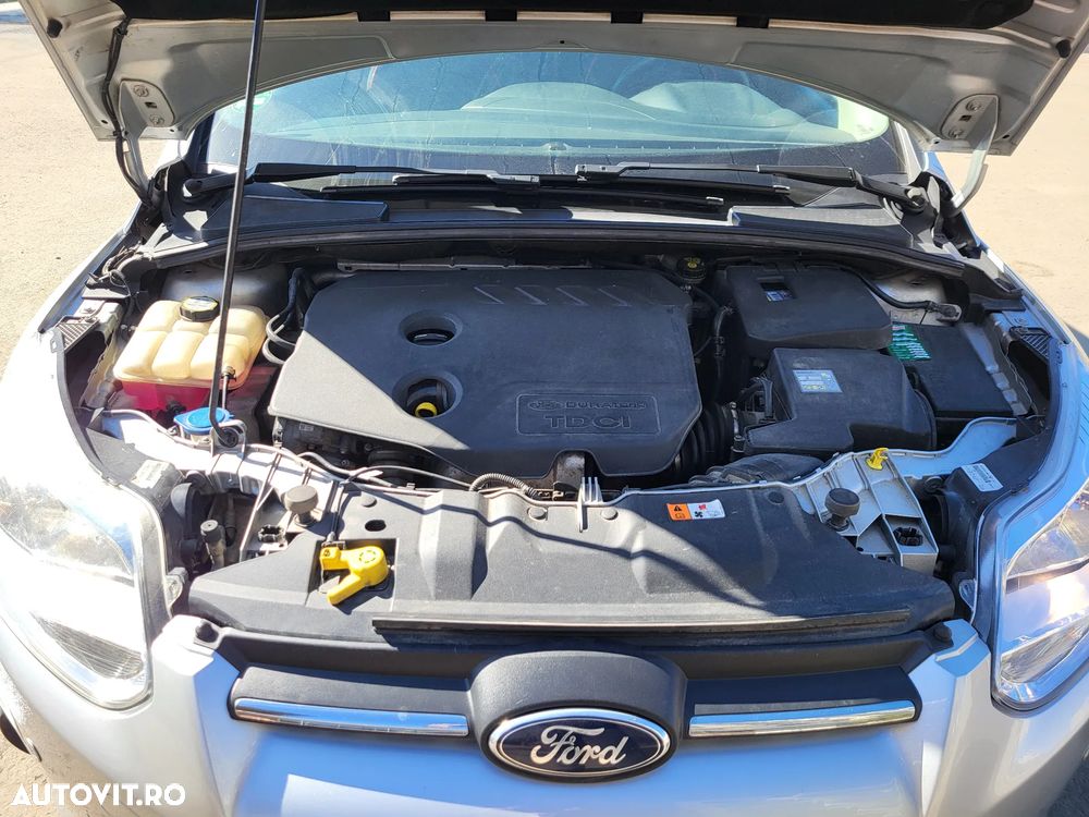 Ford Focus 1.6 TDCi DPF SYNC Edition - 4