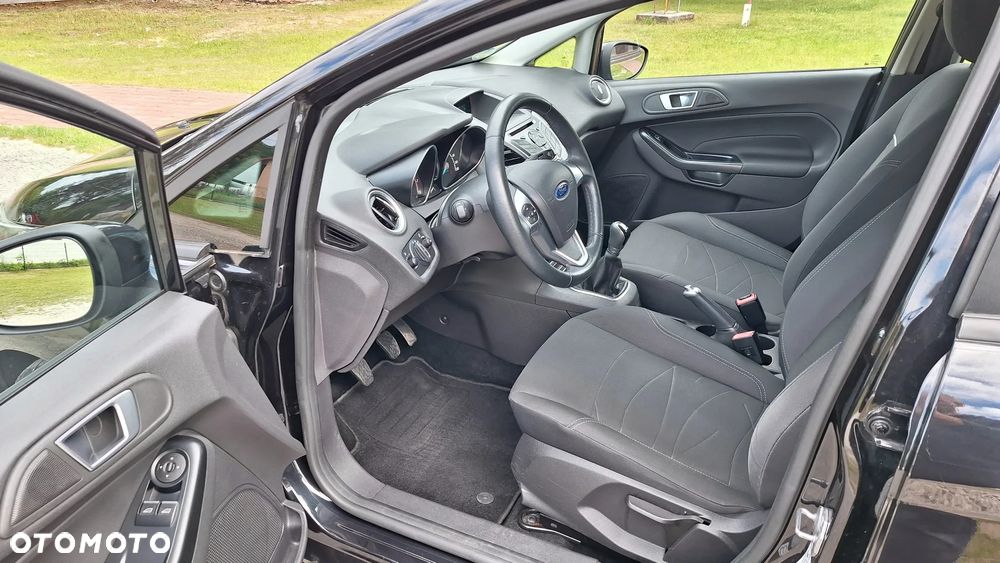 Ford Fiesta 1.0 Champions Edition - 19