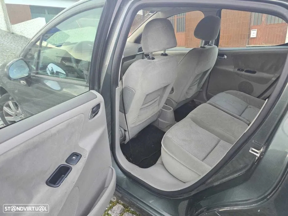 Peugeot 207 1.6 HDi Sport - 8