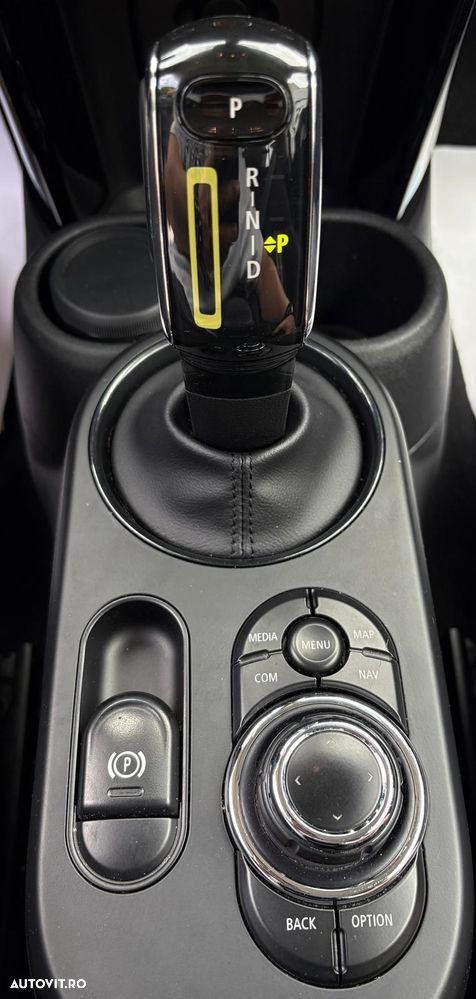 Mini Cooper SE Essential Trim - 6