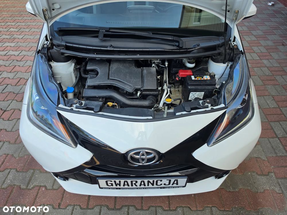 Toyota Aygo x-clusiv - 13