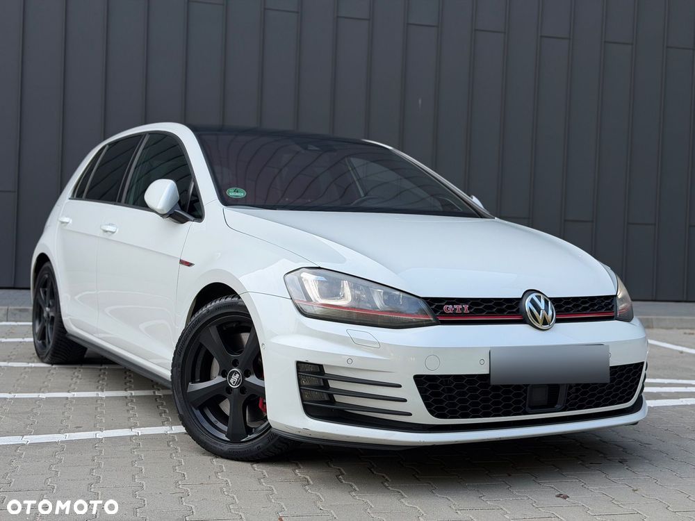 Volkswagen Golf GTI Performance BlueMotion Technology DSG - 2