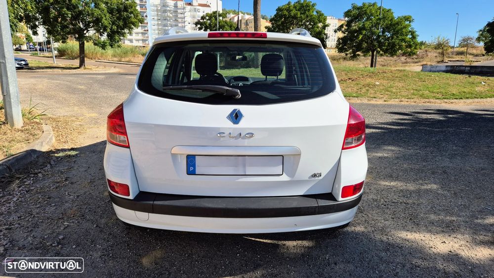 Renault Clio Break 1.5 dCi Dynamique S - 4