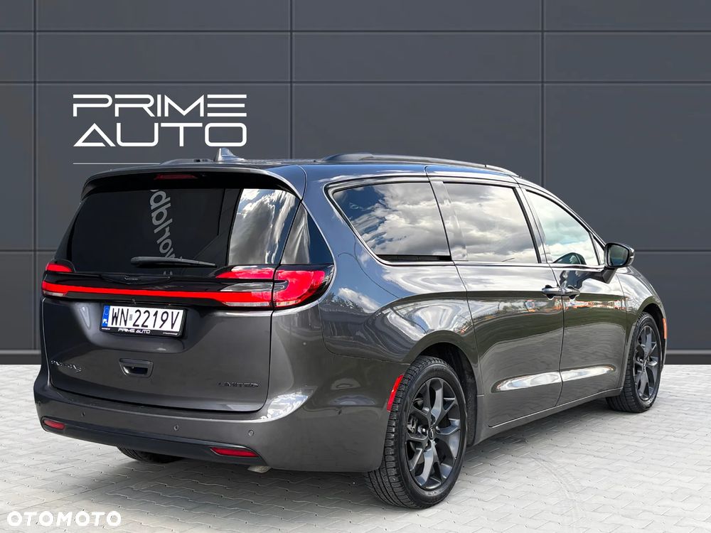 Chrysler Pacifica - 9