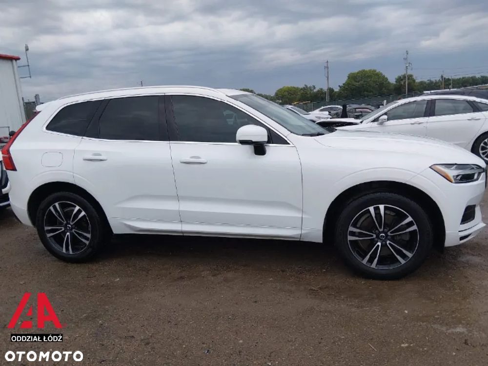 Volvo XC 60 T6 AWD Momentum - 4