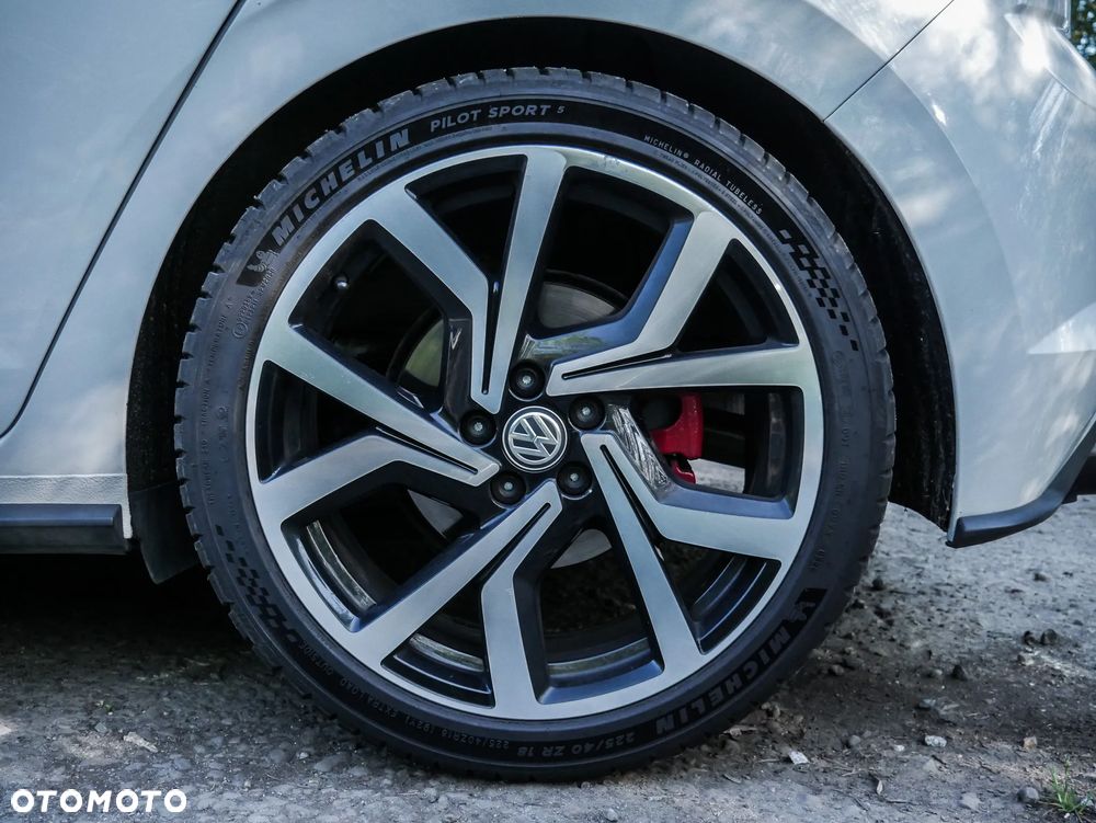 Volkswagen Polo 2.0 TSI OPF DSG GTI - 21