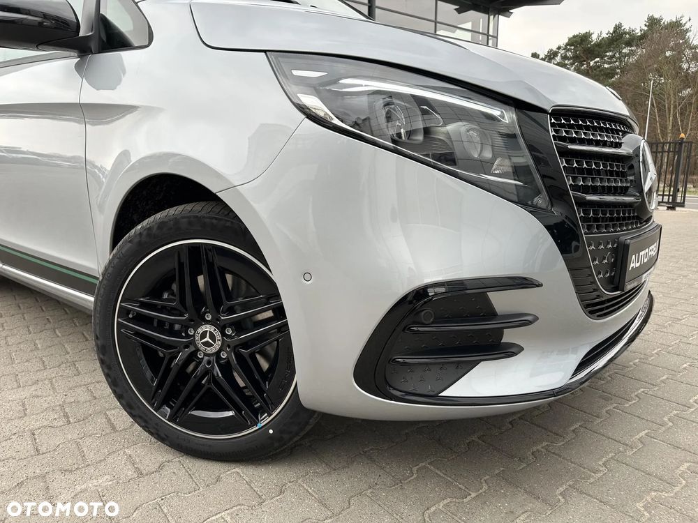 Mercedes-Benz Klasa V - 2