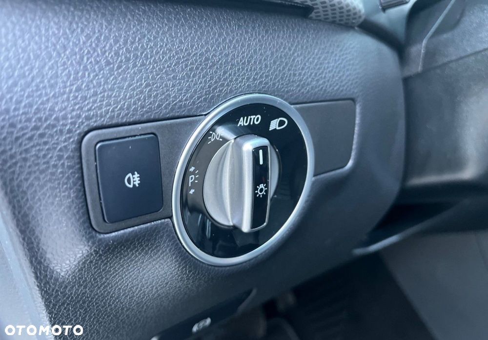 Mercedes-Benz Klasa B - 30