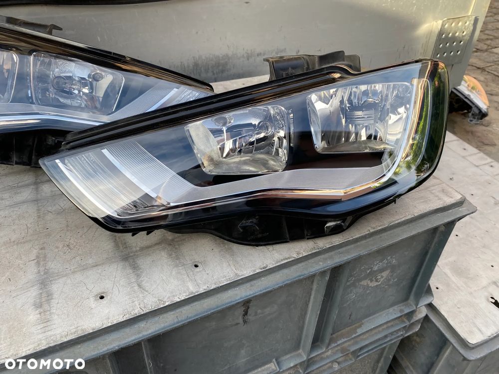 lampy audi a3 8V komplet EU całe - 2