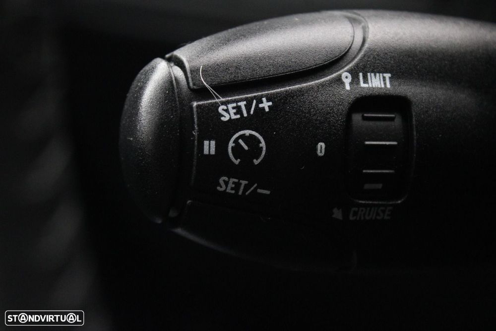 Peugeot 208 1.6 BlueHDi Style - 13