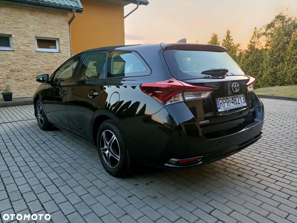 Toyota Auris 1.6 Classic Plus - 5