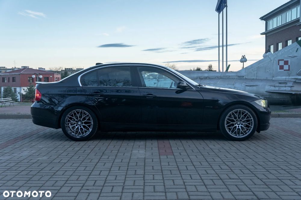 BMW Seria 3 330i - 6