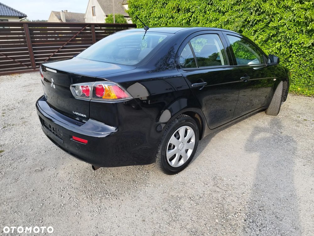 Mitsubishi Lancer 1.6 Inform - 4