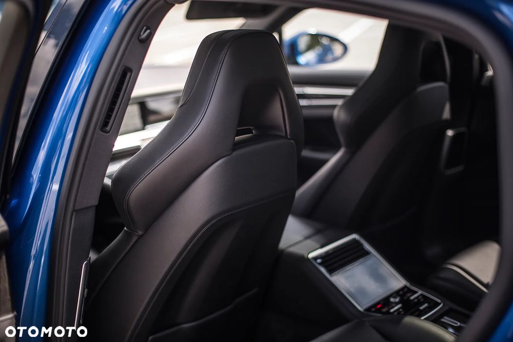 Porsche Panamera 4S - 32