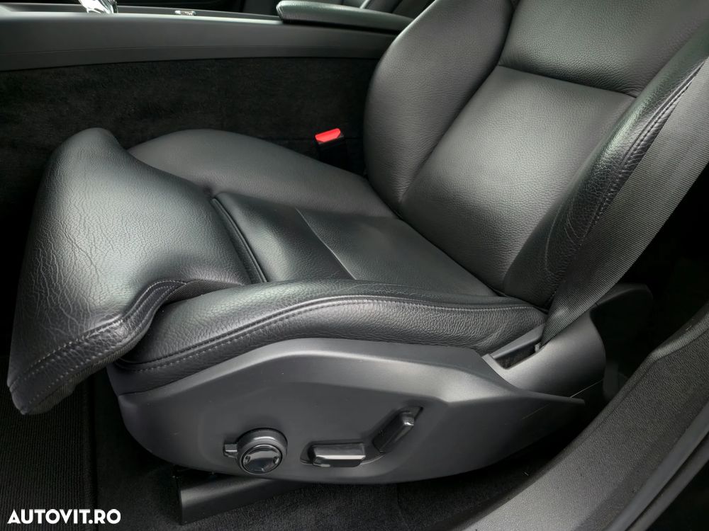 Volvo XC 60 T6 AWD Recharge Geartronic Inscription Expression - 26