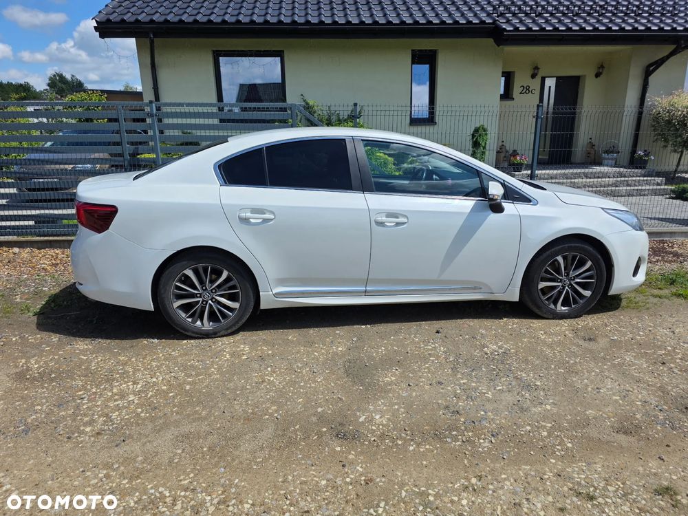 Toyota Avensis 2.0 D-4D Prestige - 5